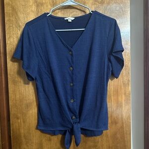 Weatherproof Vintage Women's Lightweight Tie Front V-Neck Shirt Top